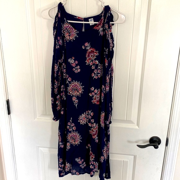 Old Navy - Picture 1 of 3